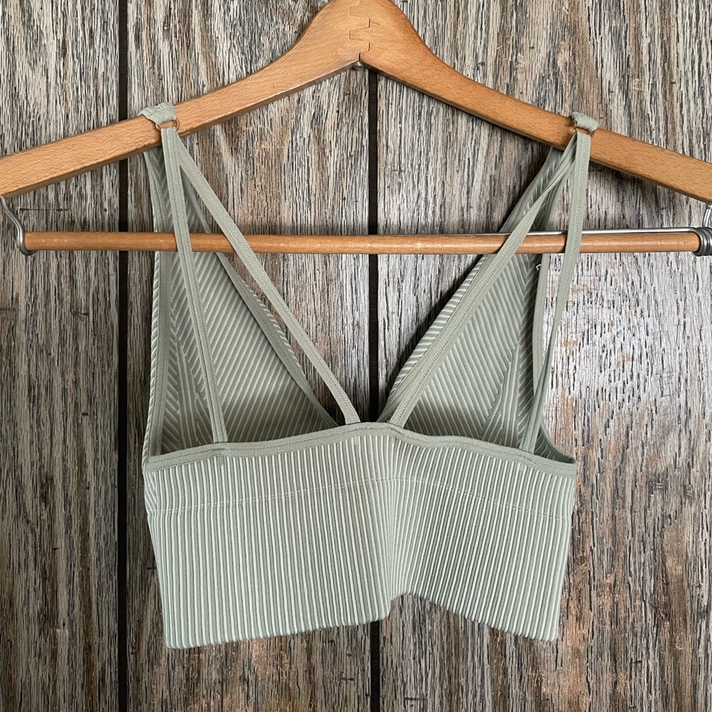 Out From Under Engineered Seamless Ribbed Sage Green Plunge Bralette - Picture 6 of 10